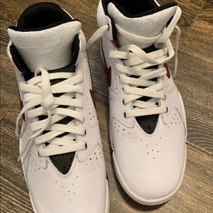 Nike basketball sneaker brand new  and miss match